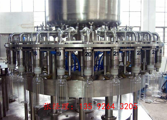 中小型瓶裝礦泉水生產(chǎn)設備|生產(chǎn)線礦泉水的設備多少錢
